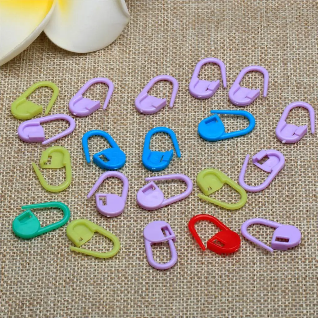 

20pcs Colorful Plastic Knitting Crochet Locking Stitch Needle Markers Clip Holder Safety Nappy/Card Pin