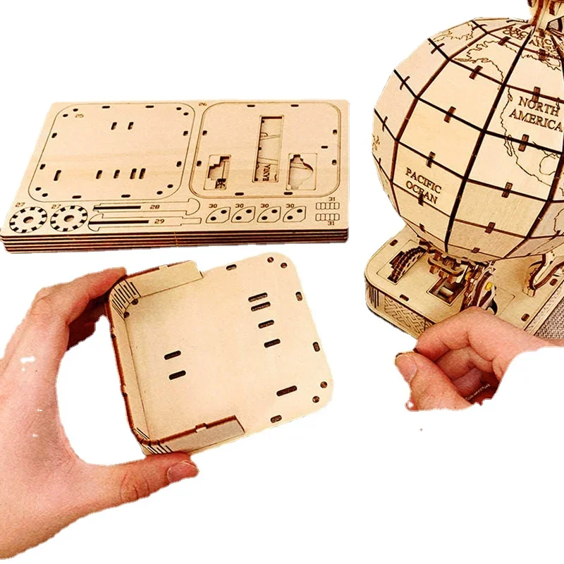 ROBOTIE Locootiva Puzzle 3D in Legno Tagliato al Laser - Kit odello