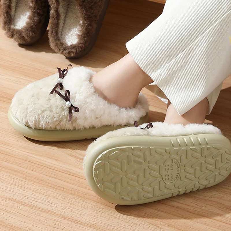 Fashion Pearl Bow Detor Fur Slippers Women Soft Faux Fur Cotton Slippers Woman Winter Thick Bottom Light Cotton Indoor Shoes