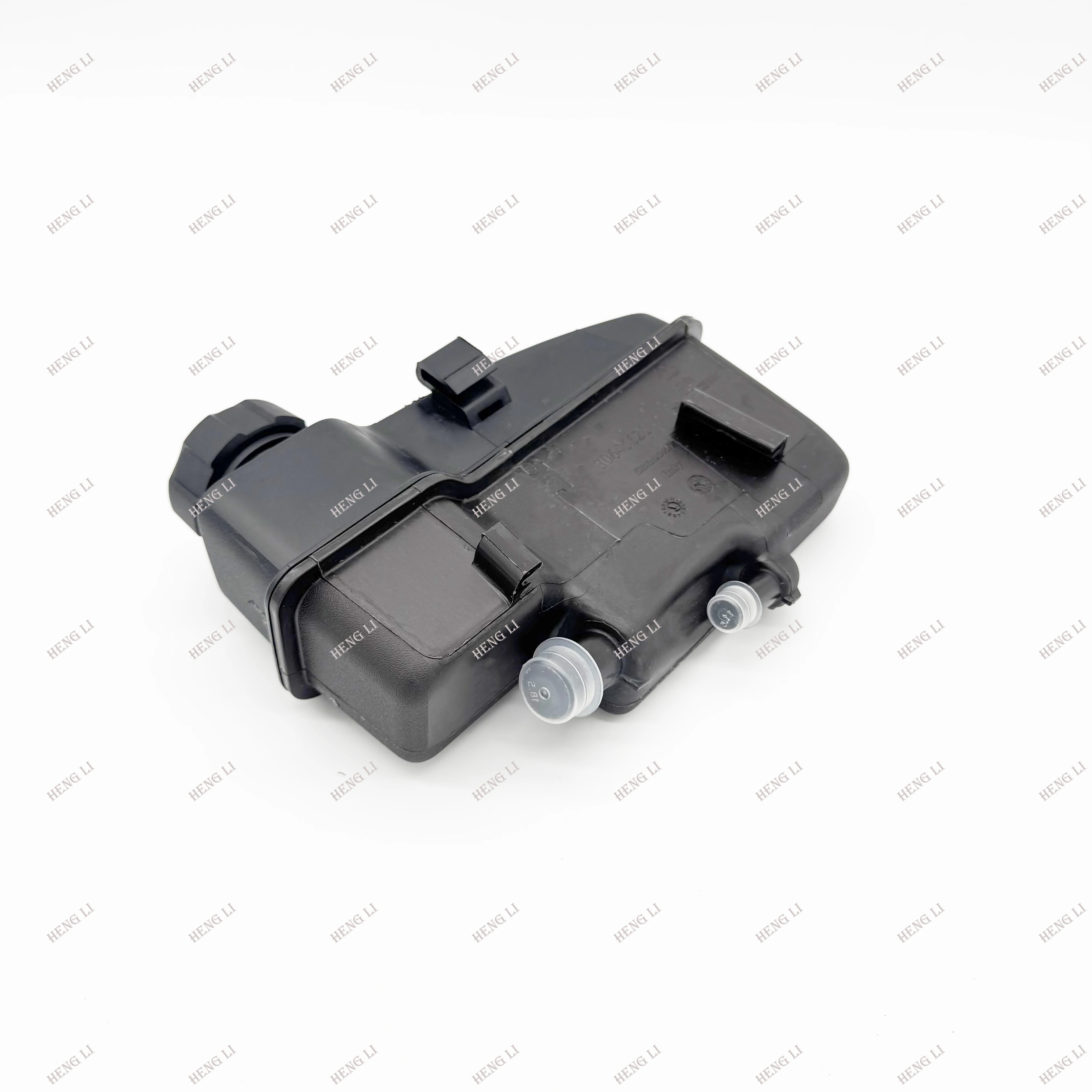 Original 30645621 is suitable for Volvo S80/05-06 steering assist pump oil cup Hengli automotive parts