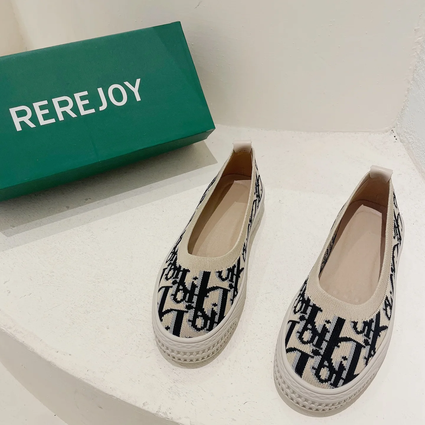 New comfortable casual slip-on knitted flat shoes single shoes women fly woven thick sole loafers Office Shallow Pumps Shoes