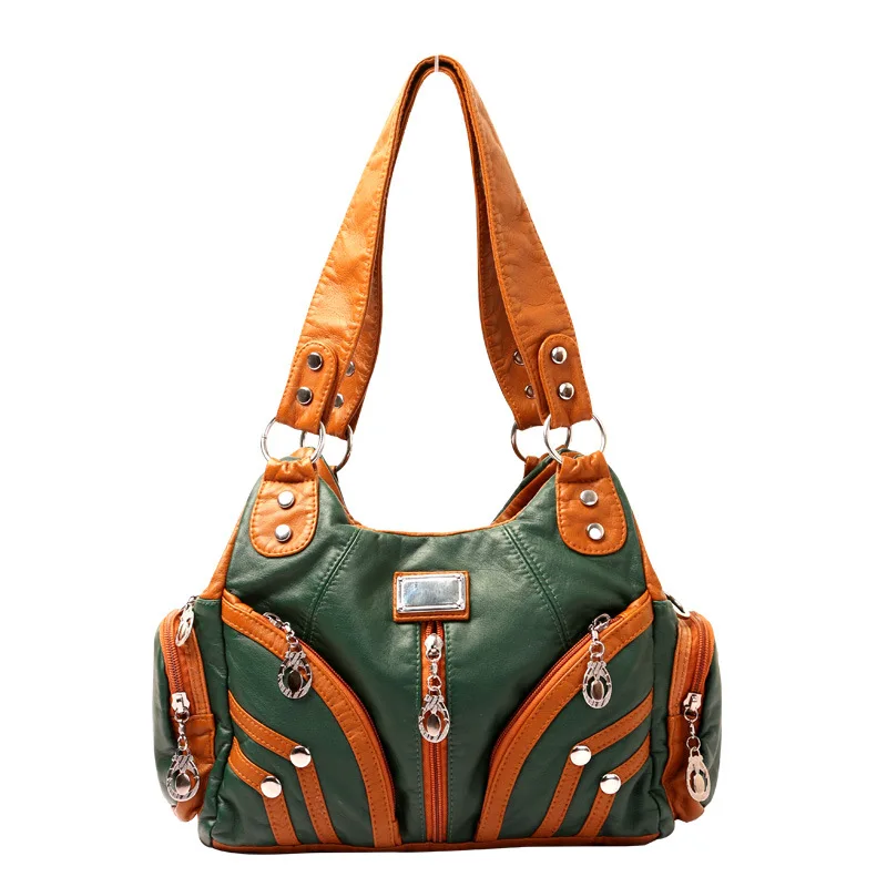 thumbnail image 1 of Mochila de hombro versátil de gran capacidad con remaches para mujer, portátil, oblicua, estilo retro, de cuero lavado, informal, 1 of 5