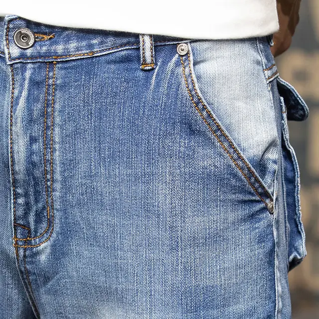 빈티지 매력과 기능성을 잠재한 스타일리시하고 편안한 반바지