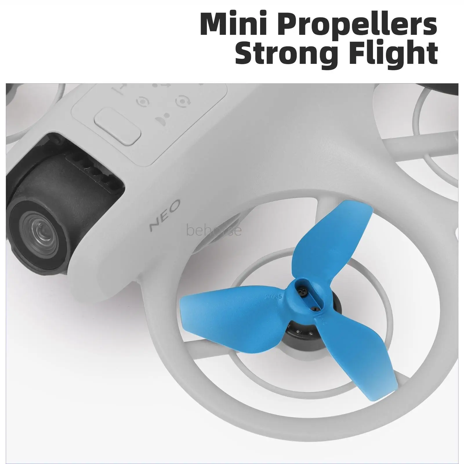 Deux paires d'hélices de rechange colorées pour DJI Neo, orange et vert, prêtes à être installées.