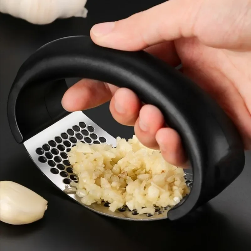 

1 Pack Garlic Crusher Garlic Crusher Manual Ring Black Vegetable Cutter Kitchen Vegetable And Fruit Gadgets