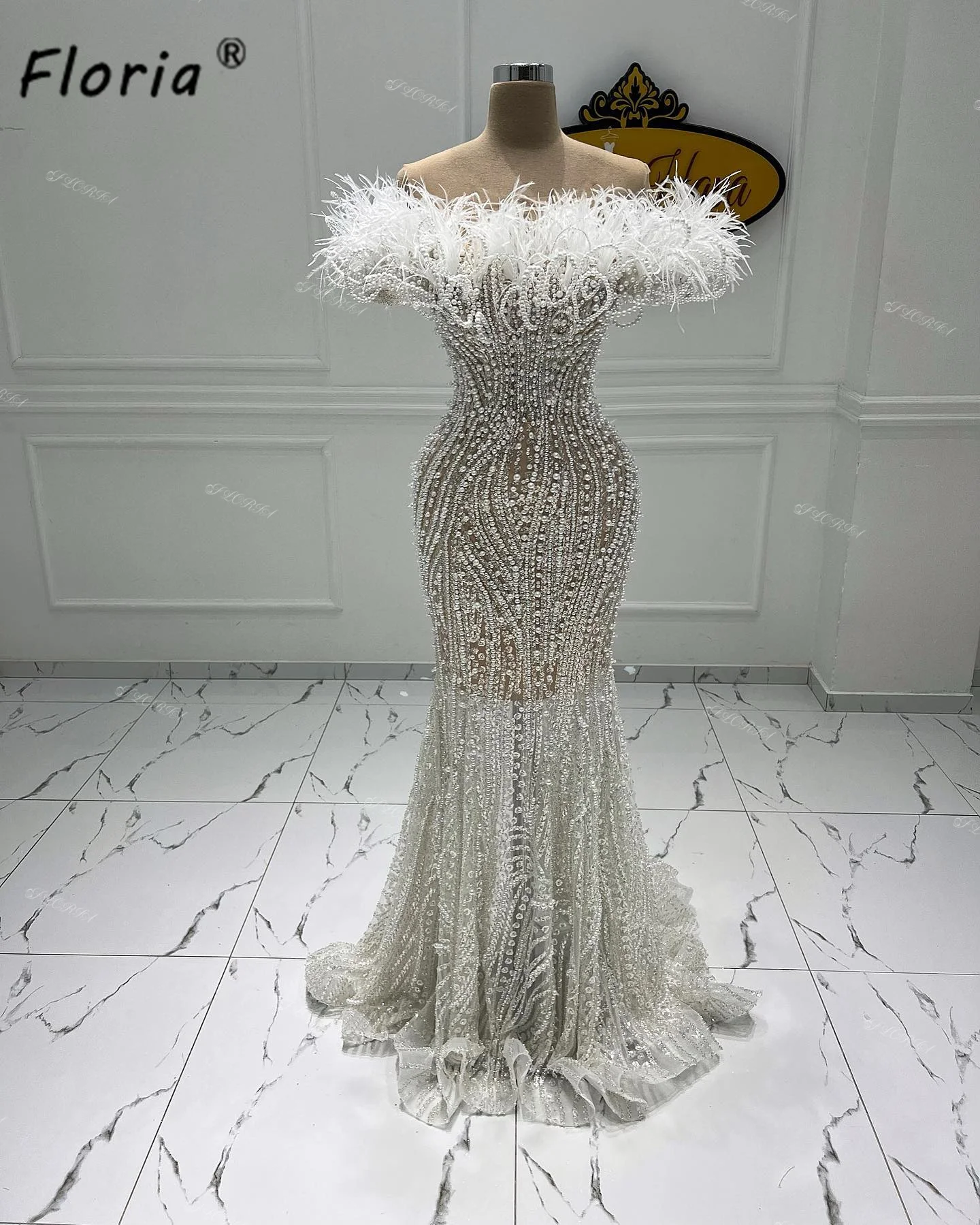 

Luxury Ostrich Feather Beaded Mermaid Wedding Dress 3D Applique Pearls Illusion Formal Evening Gown Gorgeous Celebrity Pageant