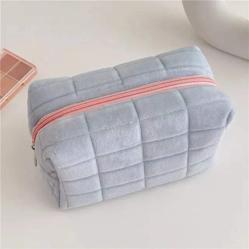 Fluffy Makeup Bag Soft Cloud Like Durable Compact High Value Cute Makeup Storage Pouch