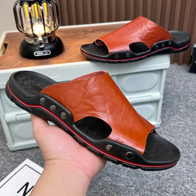 Men's Retro Exterior Slippers with Fashionable and Trendy Design Slip Resistant and Lightweight Sole Durable Rubber Soled Shoes soft slippers,men shoes