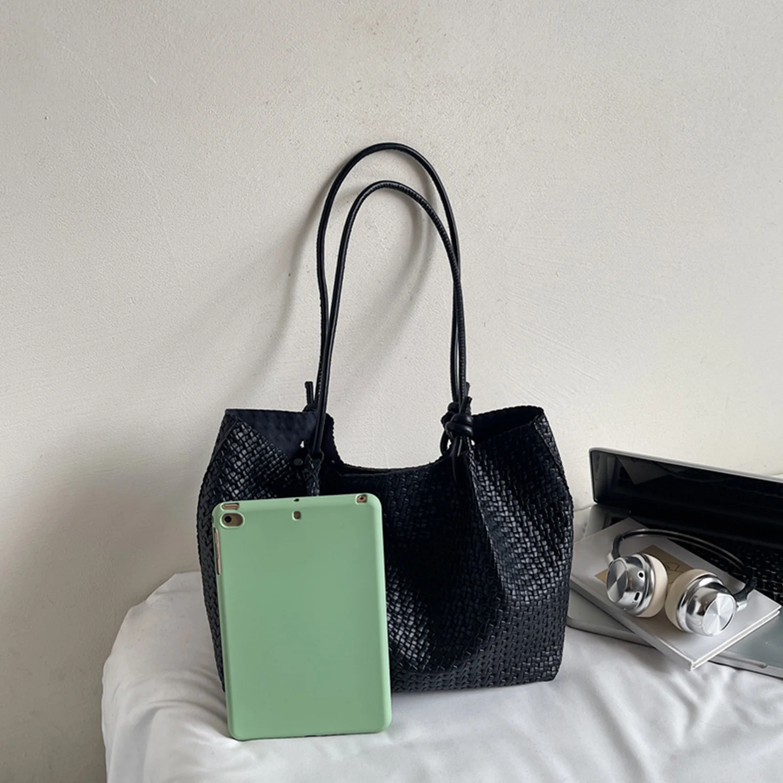 PU Leather Stylish Tote Bag Large-Capacity Simple Underarm Bag Solid Color Woven Armpit Bag Leisure Bag with Matching Wallet