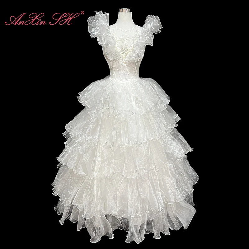 

AnXin SH vintage princess white flower lace o neck beading pearls crystal ruffles sleeveless bride Antique wedding dress