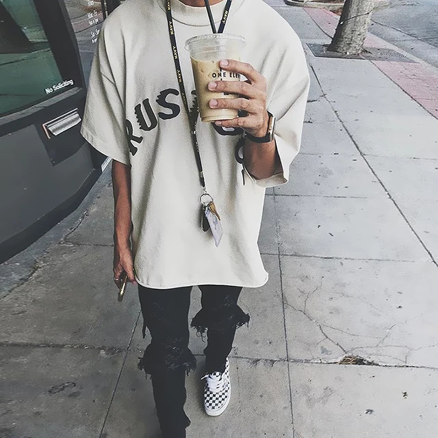 Camiseta do Sunday Service de Kanye West: Uma declaração de estilo da moda urbana