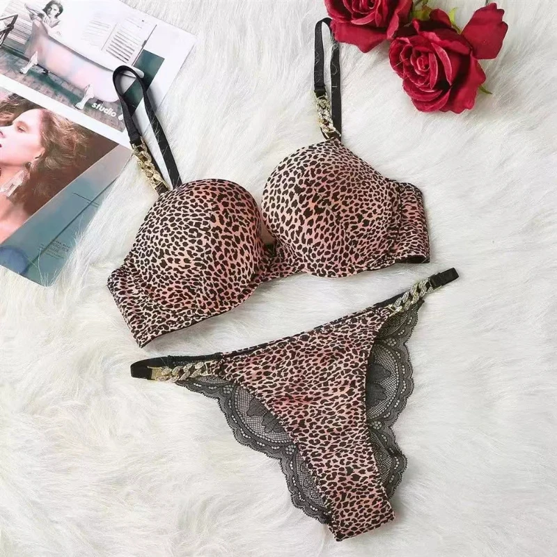 Rhinestone Lingerie Pitted Bra and Panties Sets Women Push Up Underwear Seamless Brassiere with Bulge Bralette Gathering Chest
