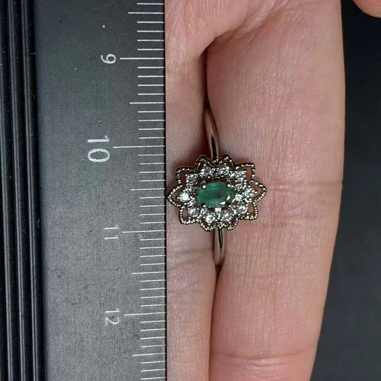 Natural Emerald Ring Adjustable Female Classic Ring Jewelry for Women Gift Wholesale High Quality Vintage Fine