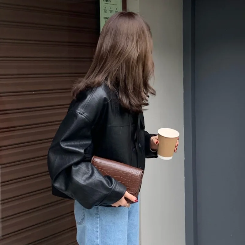 

2023 Autumn Women Casual Fashion Retro Motocycle Style Faux Leather Jacket Winter Vintage Loose Long Sleeve Black Faux Jacket