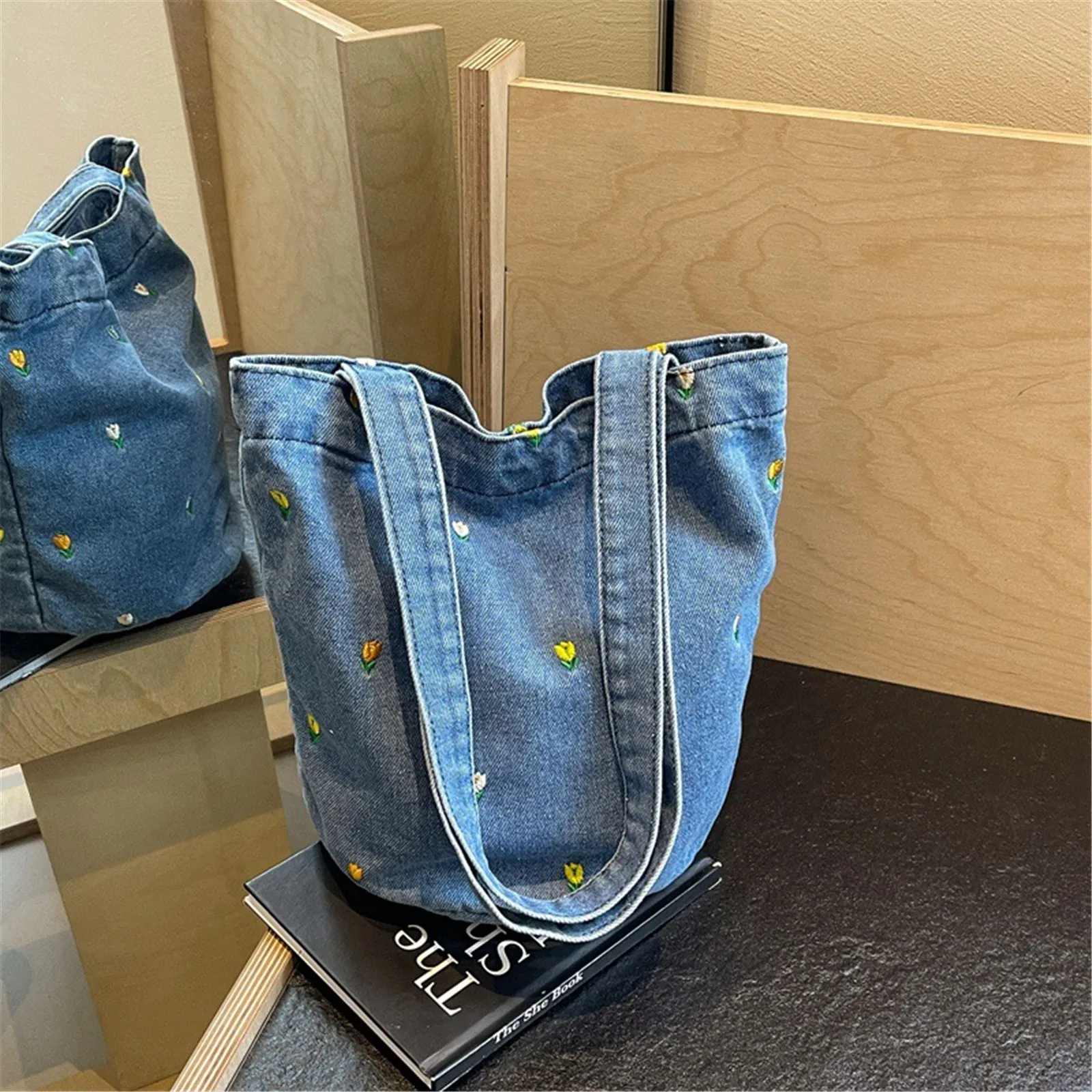 Embroidered Denim Bucket Bag Summer Large Capacity Tote Bag In All-match Shoulder Ladies Carrng Portable Shopping