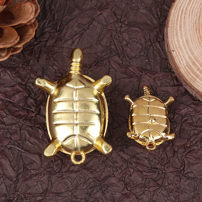 1Pc Japanese Money Turtle Pendant Small Golden Tortoise Ornaments Guarding Praying Lucky Wealth Home Decoration Gift