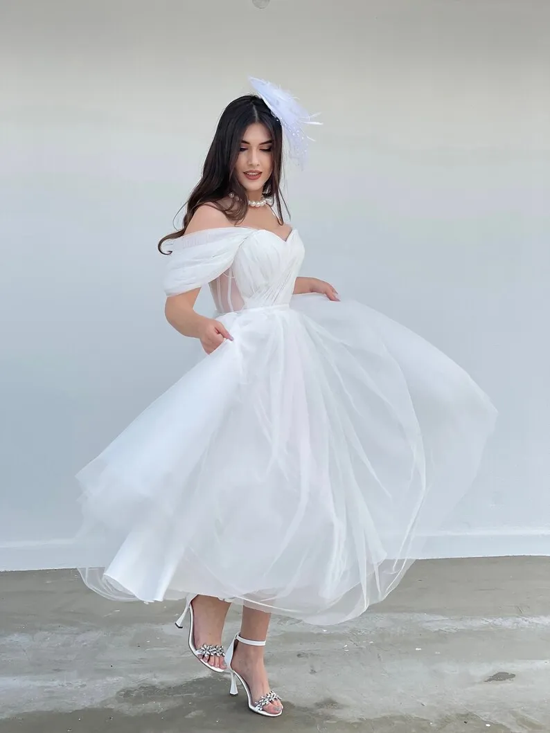 Tulle Off the Shoulder A-line Wedding Dresses White Sweetheart Bow