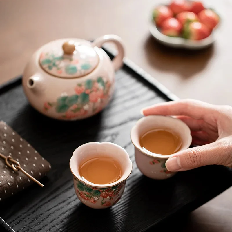 Antique Pink Ru Kiln Teacup Strawberry Rabbit 1 Pot 2 Cups Chinese Tea Making Xishi Kettle Teapot and Tea Cup Set Kung Fu Teaset