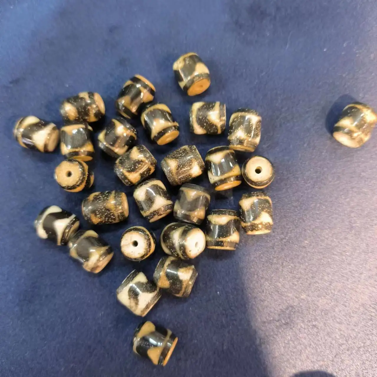 

30pcs/lot natural tiger tooth pattern agate small dzi bucket beads wholesale Used to make bracelets necklace earring jewelry diy
