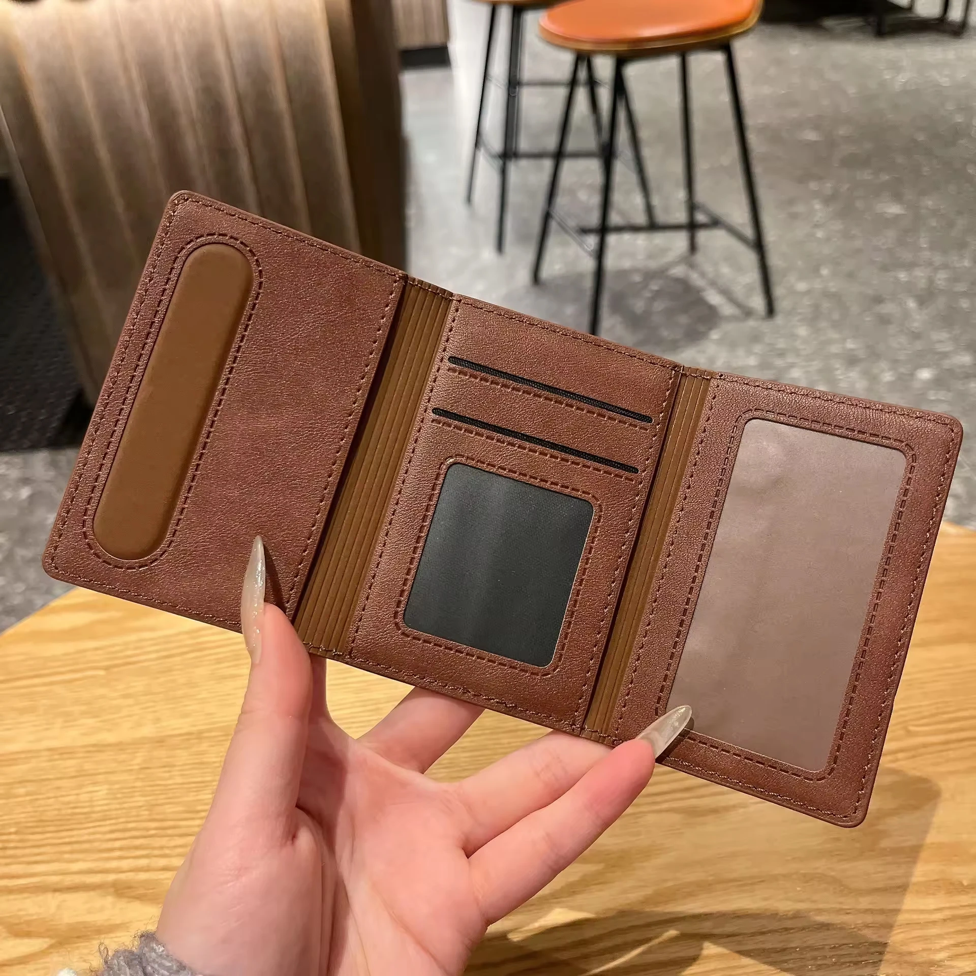 Magnetic Tri-Fold Cardholder with Strong Magnet Clip – Stand and Magnetic Wallet