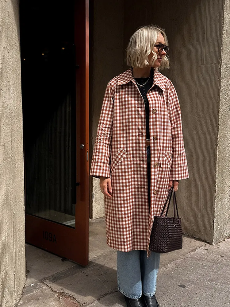Chic Women's Casual Plaid Windbreaker Jacket with Lapel and Pockets