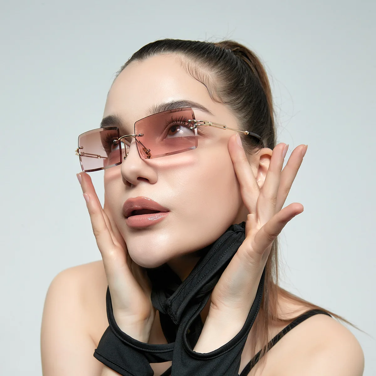 

Солнцезащитные очки без оправы с обрезанными краями для женщин в европейском и американском стиле антибликовые солнцезащитные очки квадратной формы мужские и женские солнцезащитные очки