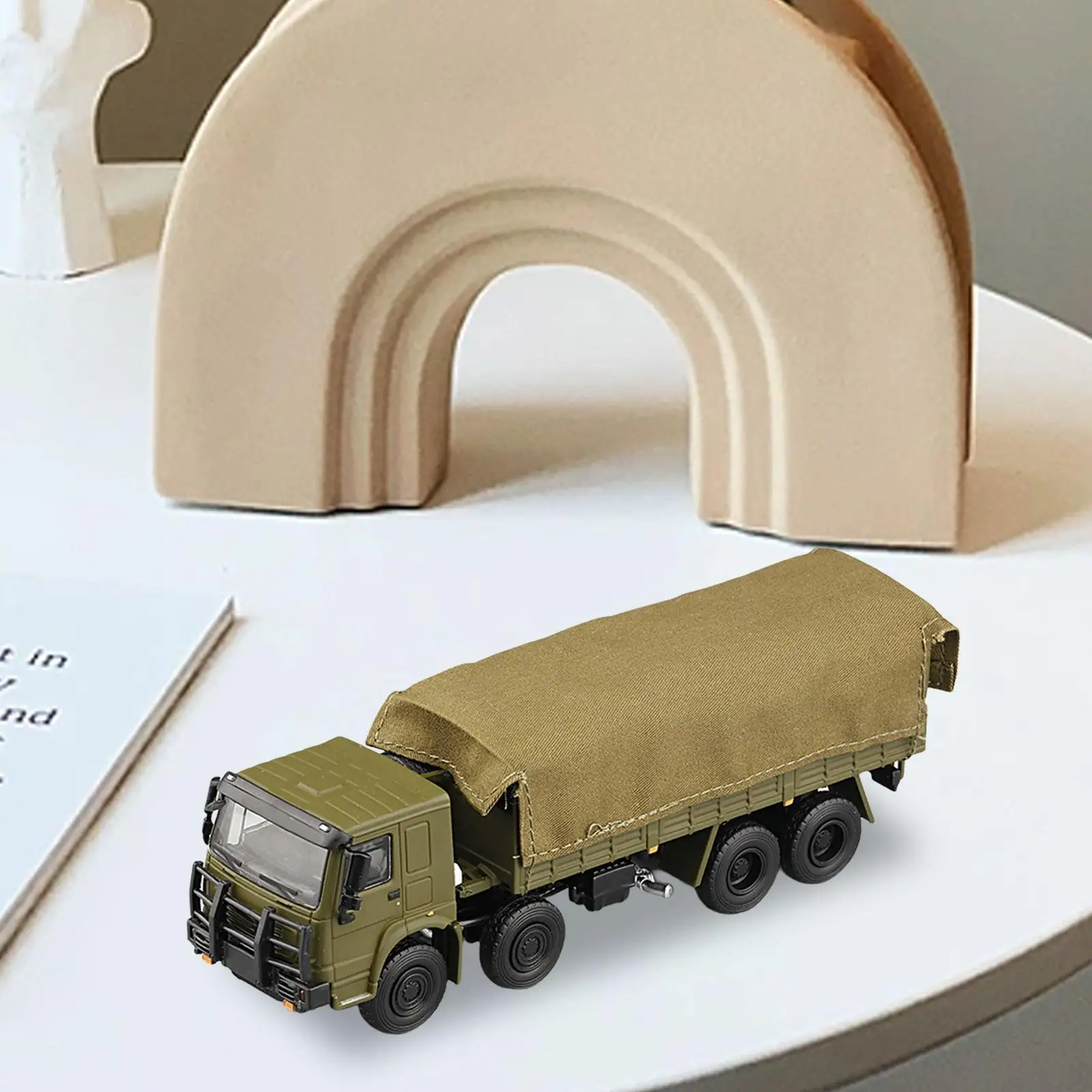 1/64 Diecast Model Car Truck Children Gifts Alloy Classic Car Model for Photography Props Diorama Micro Landscapes Accessories