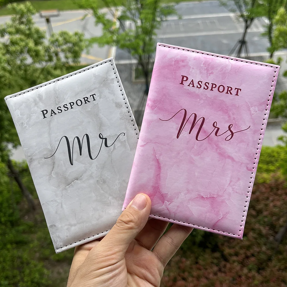 

Индивидуальные обложки для паспорта Mr и Mrs с именем под заказ, Обложка для паспорта под заказ для пар