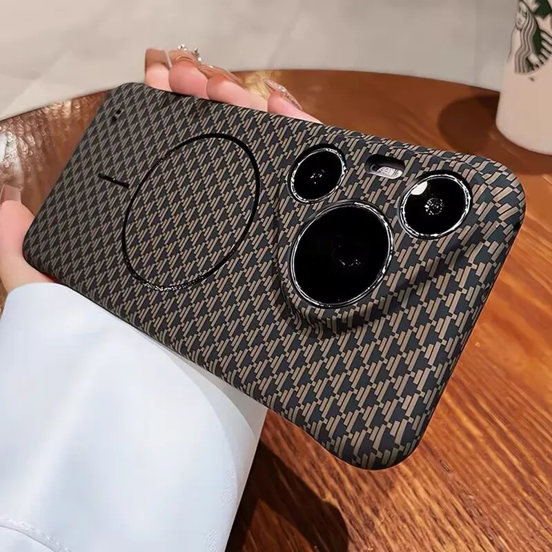Ultra Thin Frameless Carbon Fiber Case with Kevlar Texture and MagSafe Compatibility