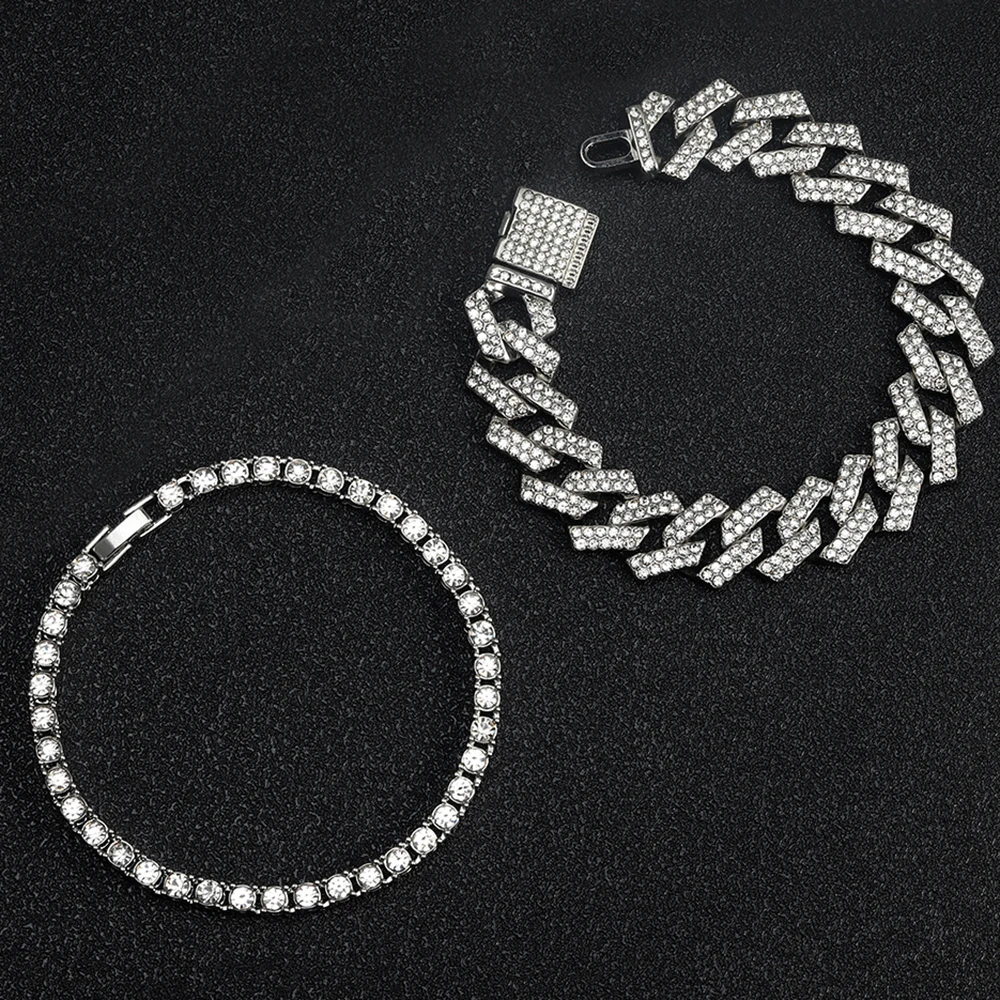 1pc Stylish Quartz Watch Hip-hop Punk Inlay Diamonds Silver Watch Bundled Size Adjuster Street Men Women Party Jewelry Gift Box