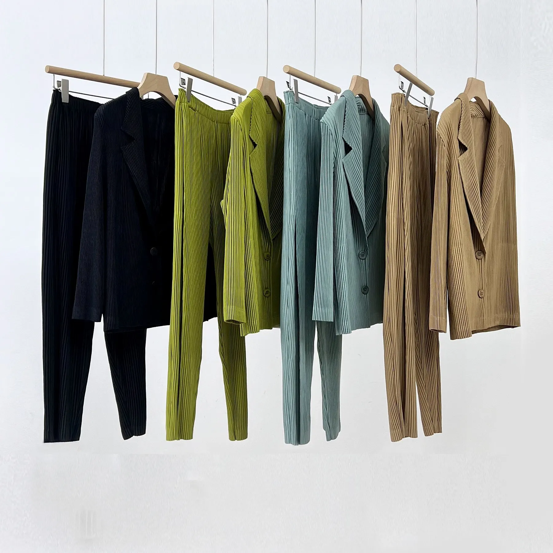 

Новинка Осень женская одежда 2023 модный плиссированный женский маленький костюм 0925