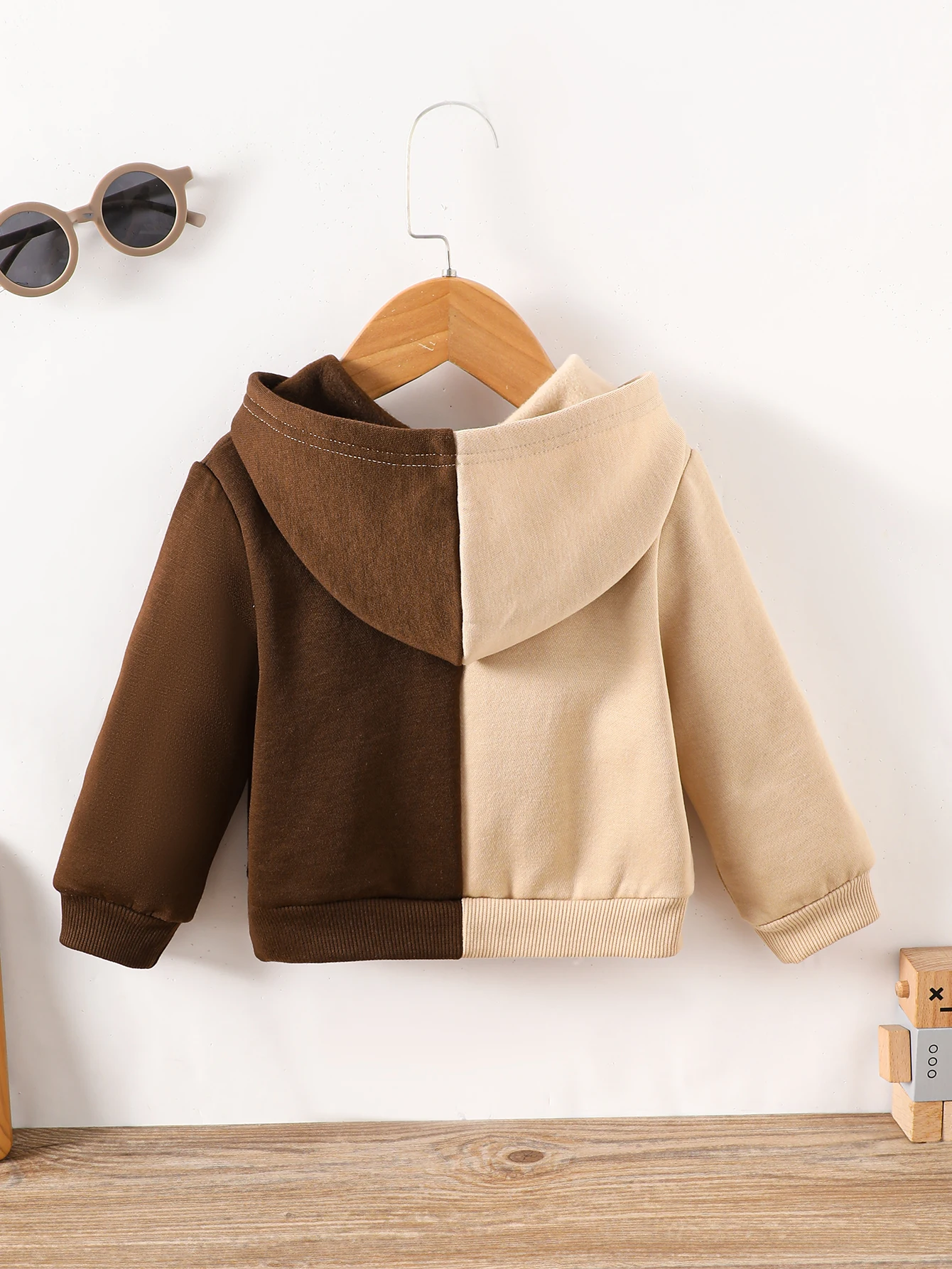 Autumn And Winter Asymmetrical Expression Printed Baby Boy Top Coat Color Matching Fashion With Hooded Zipper Outside Clothes