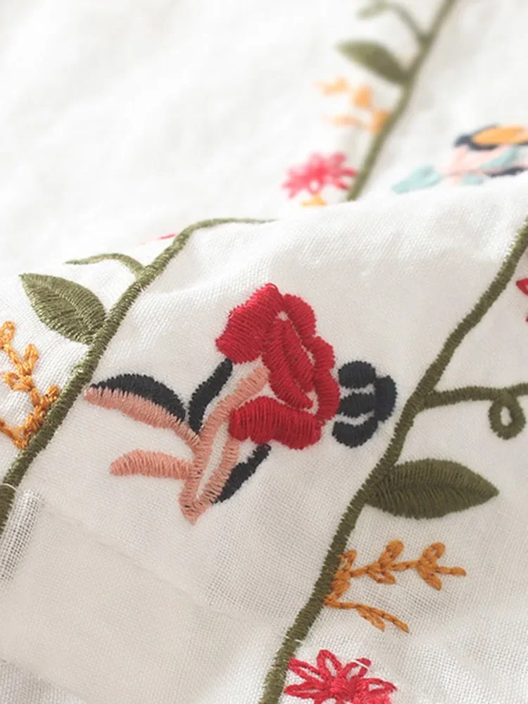 Camisa de lino y algodón con bordado de flores para mujer, blusa informal de verano con cuello redondo y manga corta, color blanco, elegante, estilo urbano