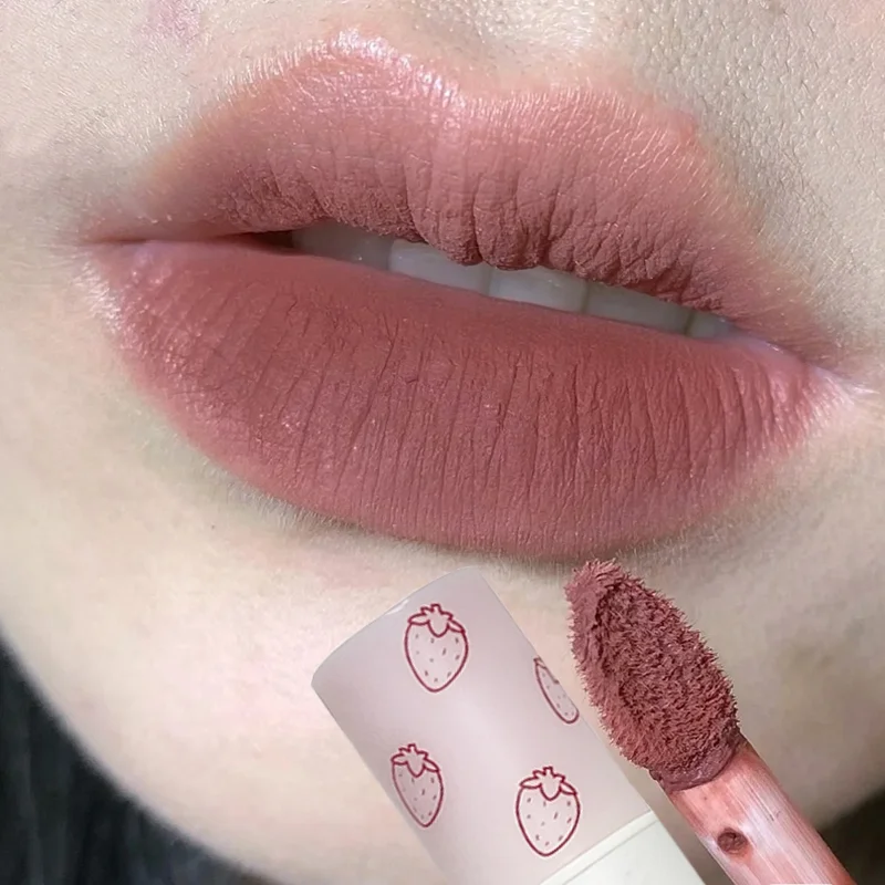 2023 neuer Erdbeer-schöner mattflüssiger Lippenstift Veet Nude Red Lip Gloss Langlebiger Antihaft-Cup-Lippenschlamm-Tönungs-Creme-Make-up_voghion.com