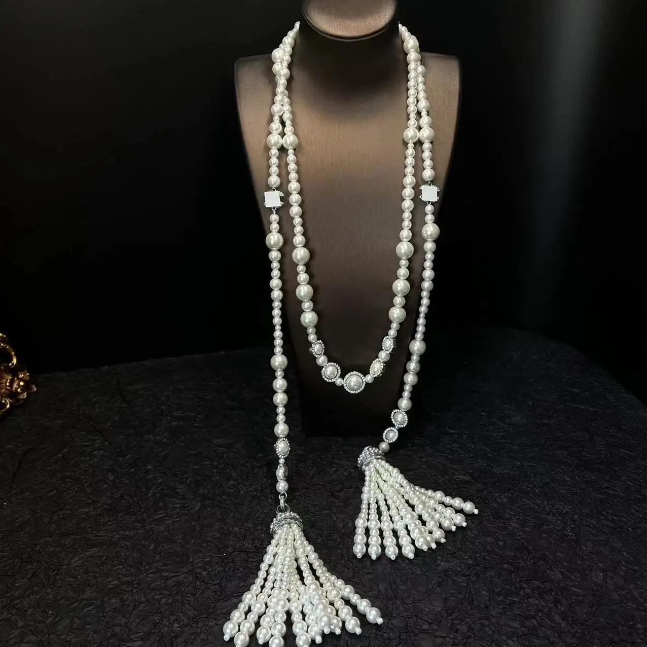 

Small Fragrant Wind Multi Chain Pearl Necklace Set