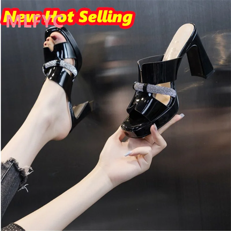 Women's sandals and slippers 2023 new thick soles, high heels, thick heels, and straight line slippers for women