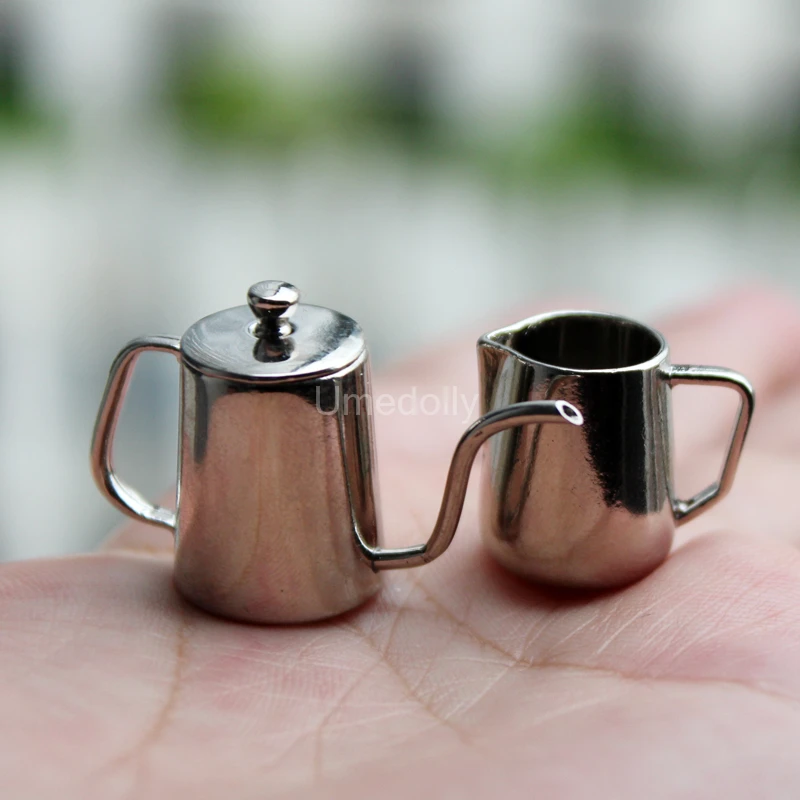 1PCS Metal 1:12 Scale Miniature Dollhouse Pitcher Mini Coffee Pot for Barbies Doll Food Kitchen Accessories Toy