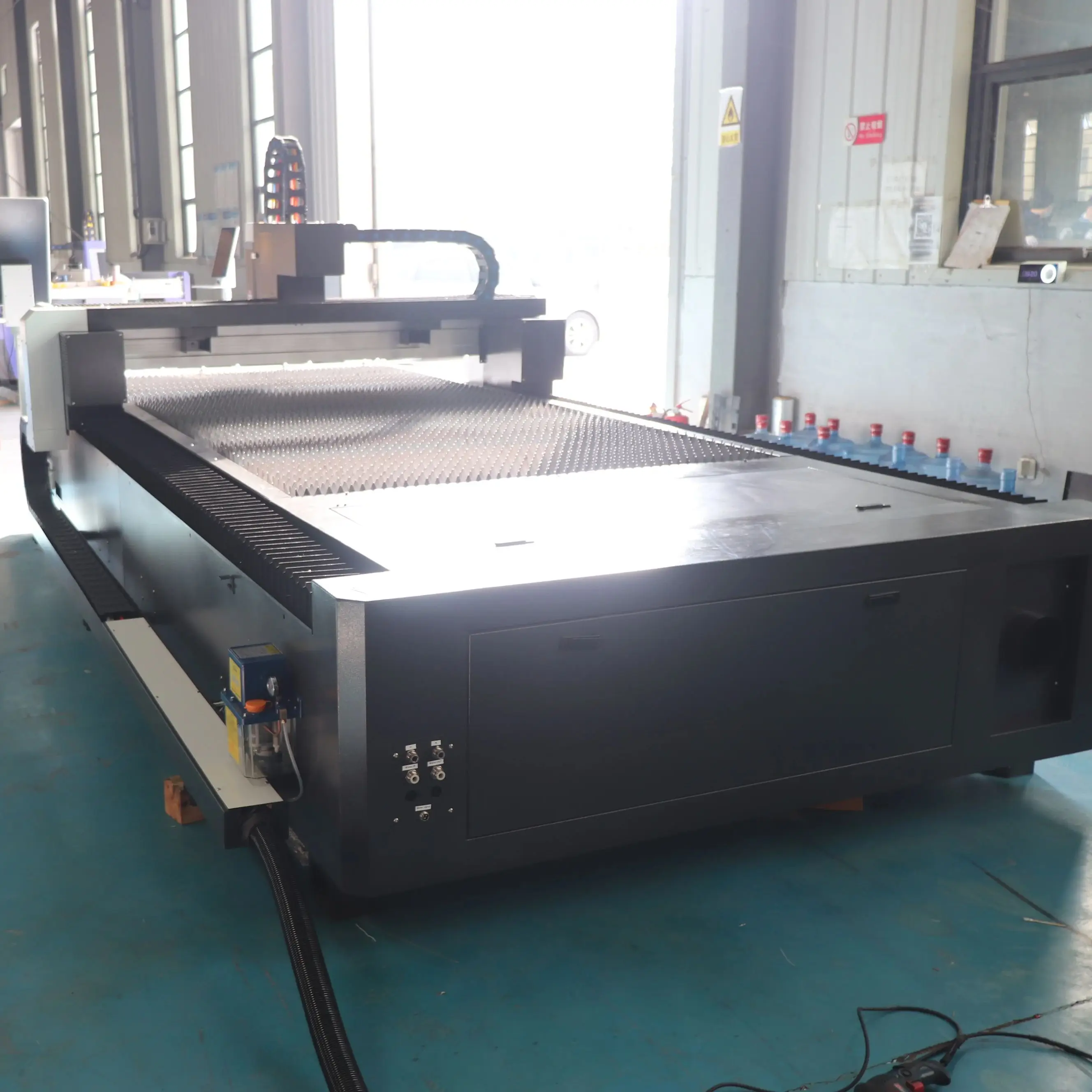 

Jinan AccTek 1530 3015 1000W 1500W 2000W 3000W Fiber Laser Cutting Machine for Metal Plate Cutter