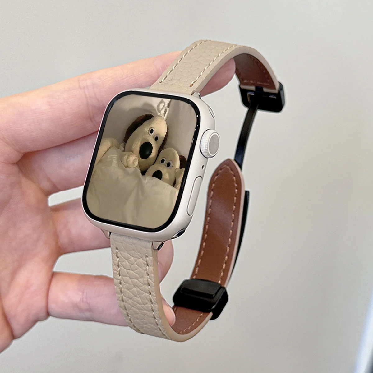 

Folding Buckle Leather Magnetic Strap For Apple Watch 9 8 7 6 SE 5 4 Slim Watchband 38mm 40mm 42mm 44mm 45mm 49 41mm For iwatch