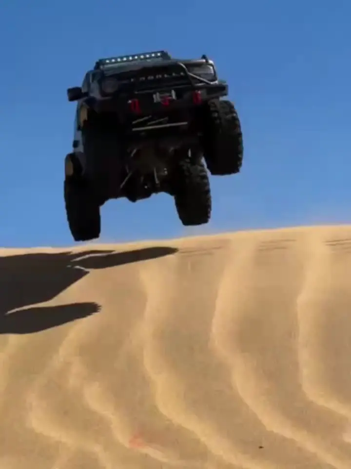 Wltoys-電動ウインチ付きリモートコントロールカー,1:10, 104020,プロ