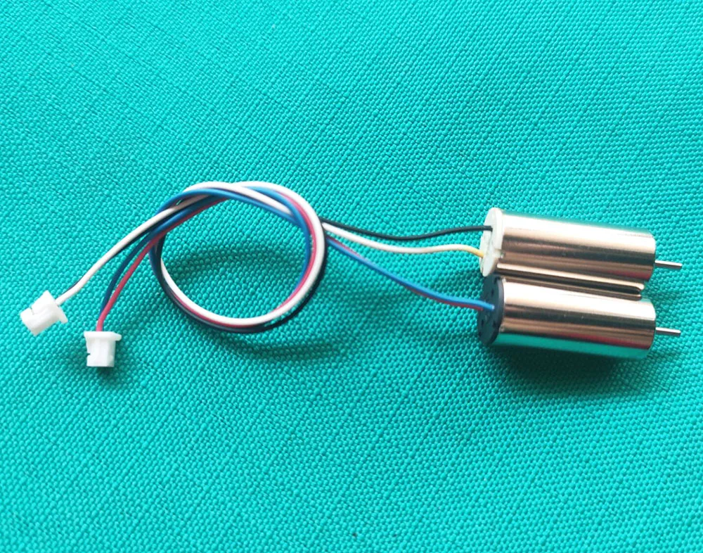 Lot de 2 Moteurs CW/CCW 8.5x20mm 7.4V pour Avion RC