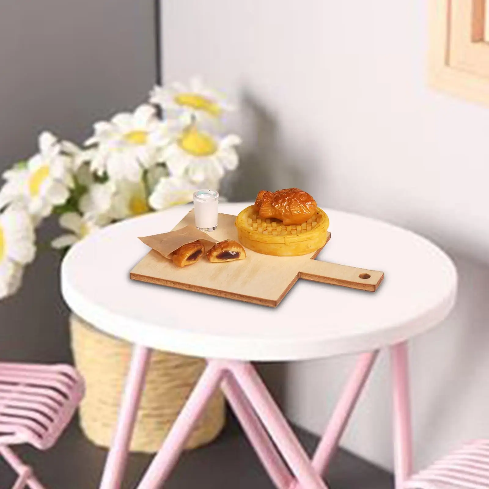 

1:12 Miniature Fish Shaped Pancake DIY Scene Accessories 1/12 Miniature Foods Waffle for Kitchen Bakery Dining Room Decoration