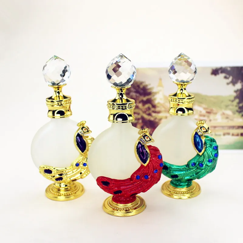 

12ml Vintage Metal Perfume Bottle Peacock Essential Oil Bottles with Glass Dropper Wedding Decoration Gift