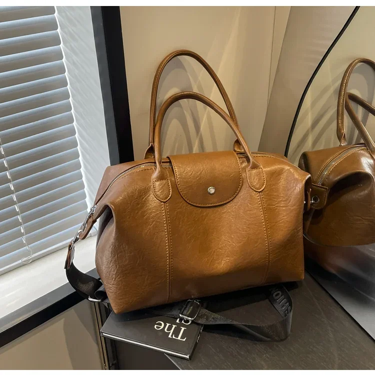 Retro Large Capacity High-End Versatile Handbag
