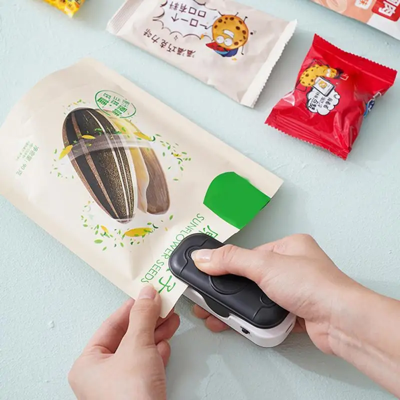 

Mini Bag Sealers Bag Resealer Sealing Machine Heat Seal Mini Sealer Portable Fast USB Rechargeable Snack Sealer For Food Storage