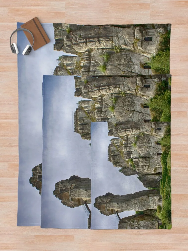 ���� Teutoburg ������ Extersteine ���, �� ���� ���, ǫ���� �Ϳ��� �Ӹ�ī��