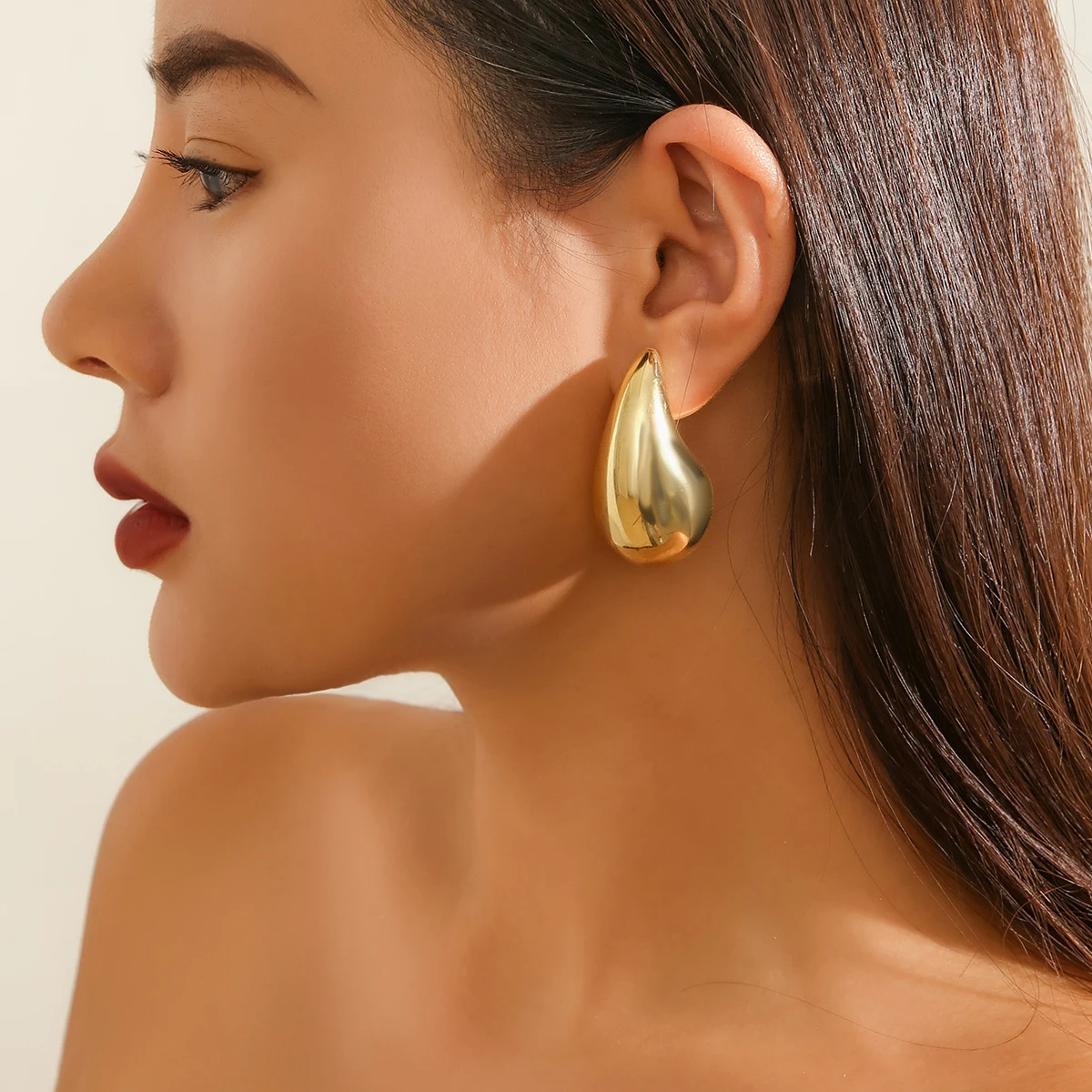 IngeSight.Z Exaggerated Large Water Drop Metal Earrings For
