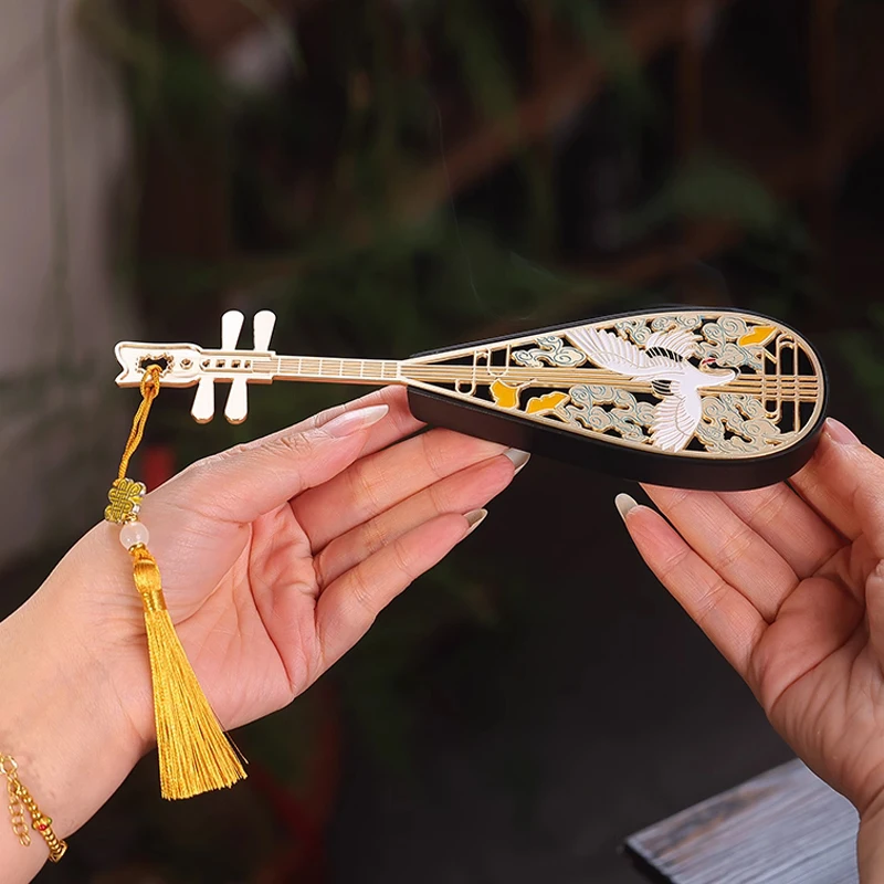 Creative Pipa Shape Aromatherapy Stove, Home Indoor Zen Tea Ceremony Decoration Chinese style Alloy Hollowed Incense Burner, 1Pc