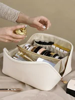 Grand sac à cosmétiques de voyage pour femmes, organisateur de maquillage en cuir, trousse de toilette féminine, trousse de maquillage, pochette de rangement, boîte de luxe pour dames 1