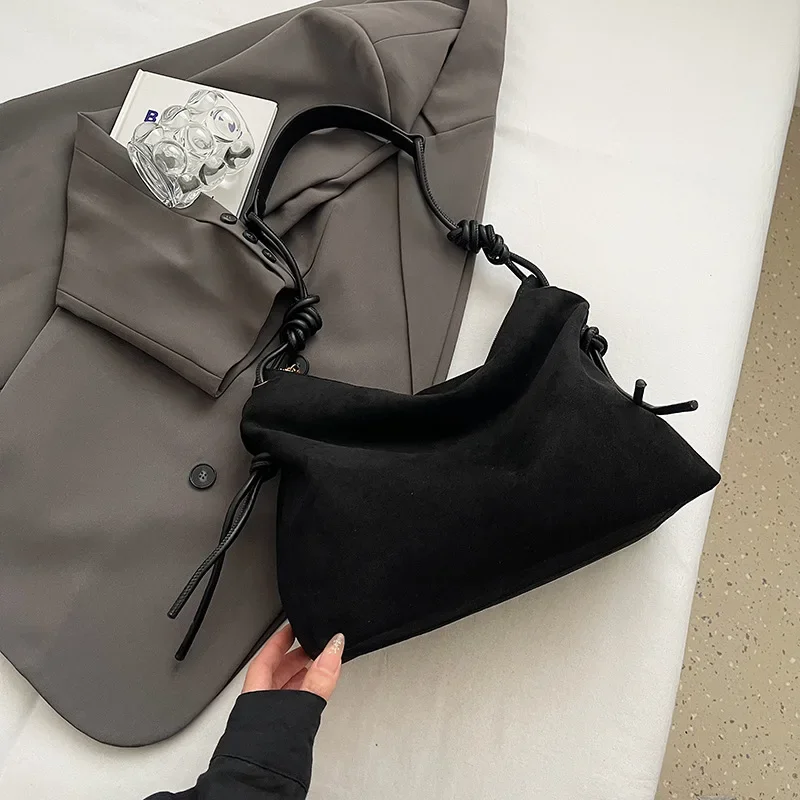 thumbnail image 1 of Bolso de mano de gamuza de otoño e invierno 2024, nuevo bolso de hombro retro para viajeros, bolso de mensajero de gran capacidad, 1 of 5